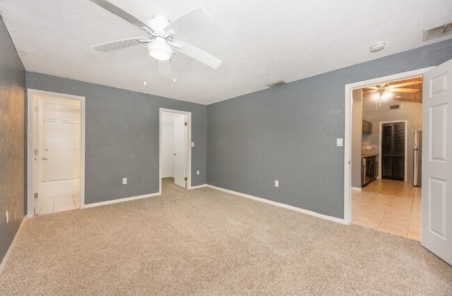 Building Photo - SUNTREE