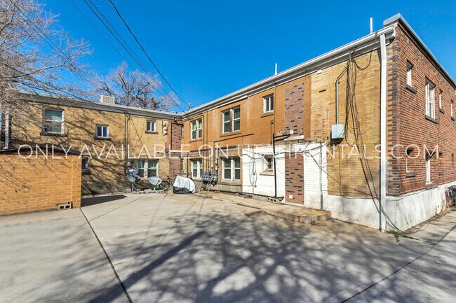 Building Photo - 222 S 100 E