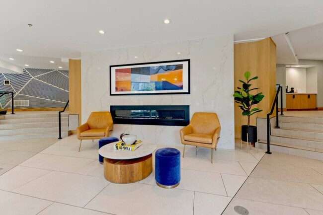 Building Photo - 1500 Arlington Blvd