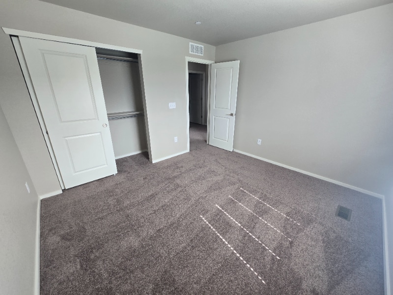 Building Photo - 4832 River Roads Dr