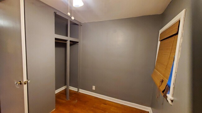 Building Photo - 3606 Dale Ave