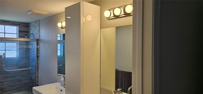 Building Photo - 1844 Salerno Cir