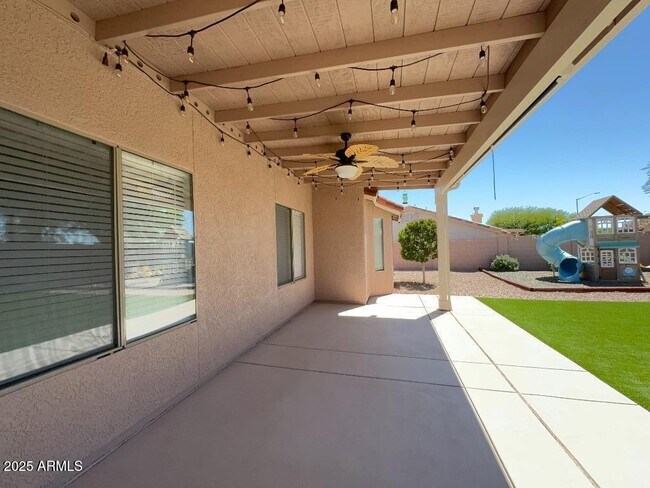 Building Photo - 3876 Camino del Vara