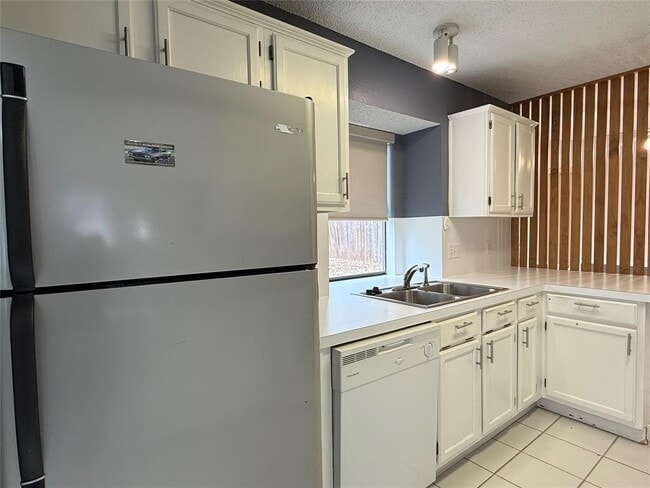 Building Photo - 2503 Autrey Dr