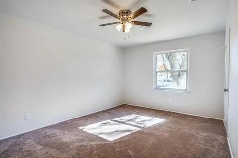Building Photo - 4031 Port Royal Dr