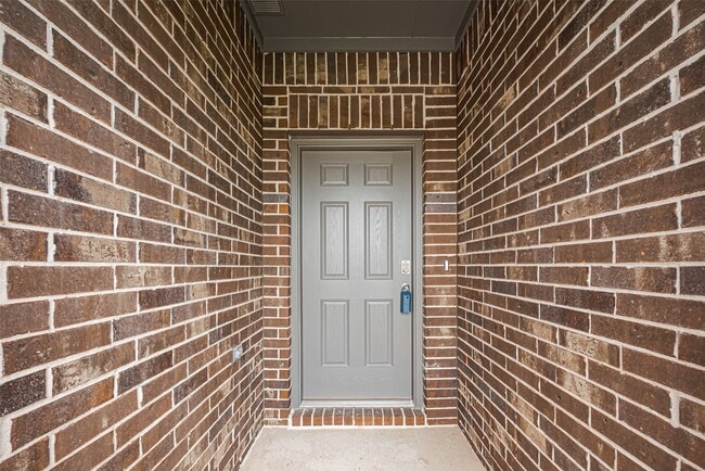 Building Photo - 27306 Sunterra Village Dr