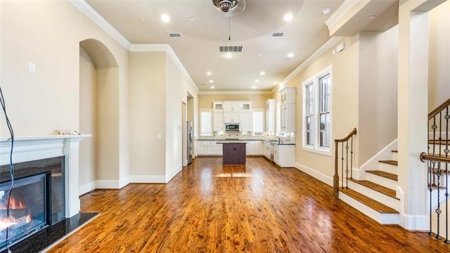 Building Photo - 2191 Helsminster Dr