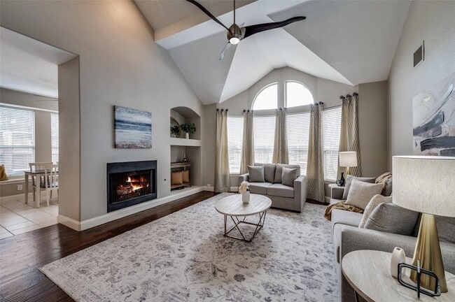 Building Photo - 4621 Hinton Dr