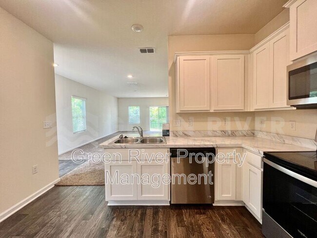 Building Photo - 294 Aralia Ln