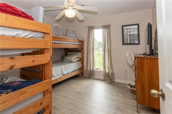 Building Photo - 26321 Mildred Dr