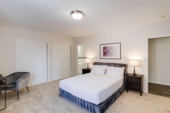 Building Photo - 112 W University Pkwy