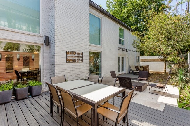 Building Photo - 2005 Potomac Dr