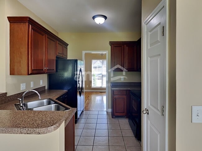 Building Photo - 1017 Stonehollow Way