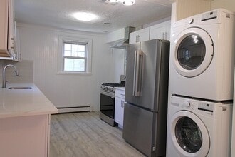 Building Photo - 14 Raydol Ave