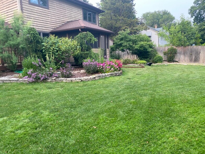 Building Photo - 1117 Rocky Beach Rd