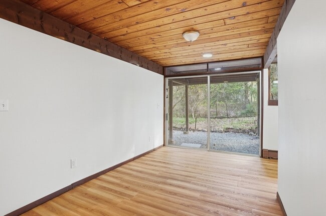 Building Photo - 234 Tophet Rd
