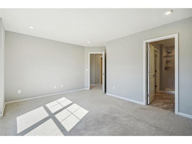 Building Photo - 6993 Huckleberry Dr