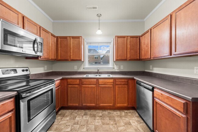 Building Photo - Welcome to Carolina Forest!