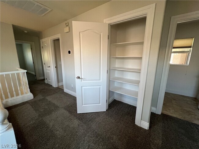 Building Photo - 9460 Glendora Valley St