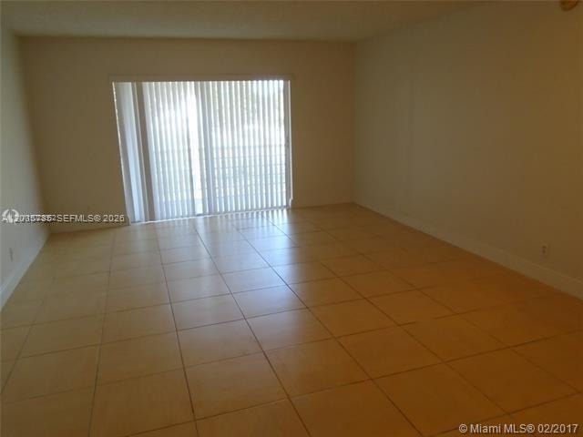 Building Photo - 4848 NW 24th Ct