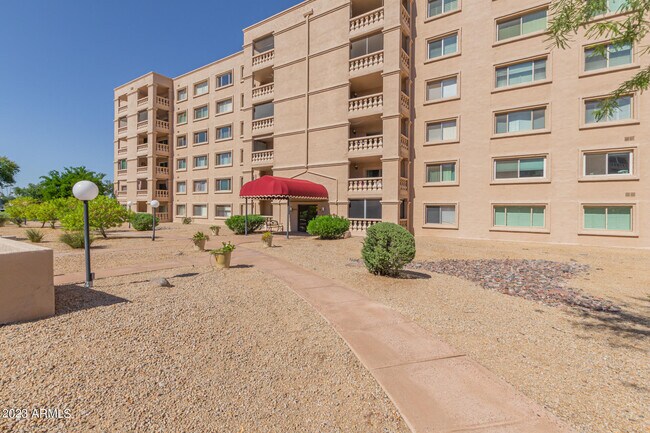 Primary Photo - 7850 E Camelback Rd