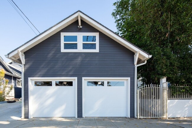 Building Photo - 1606 Myra Ave