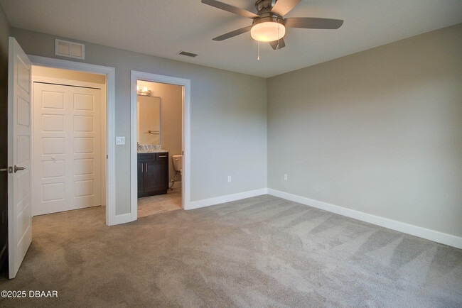 Building Photo - 1320 N Beach St