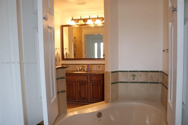 Building Photo - 7615 Heritage Crossing Way