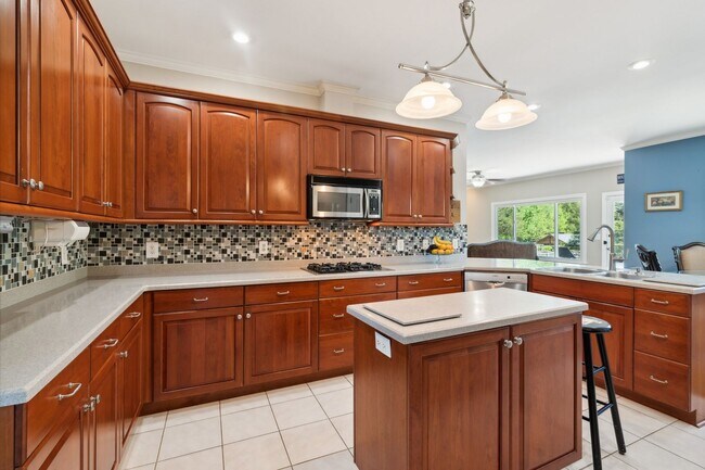 Building Photo - 4137 Jensome Ln