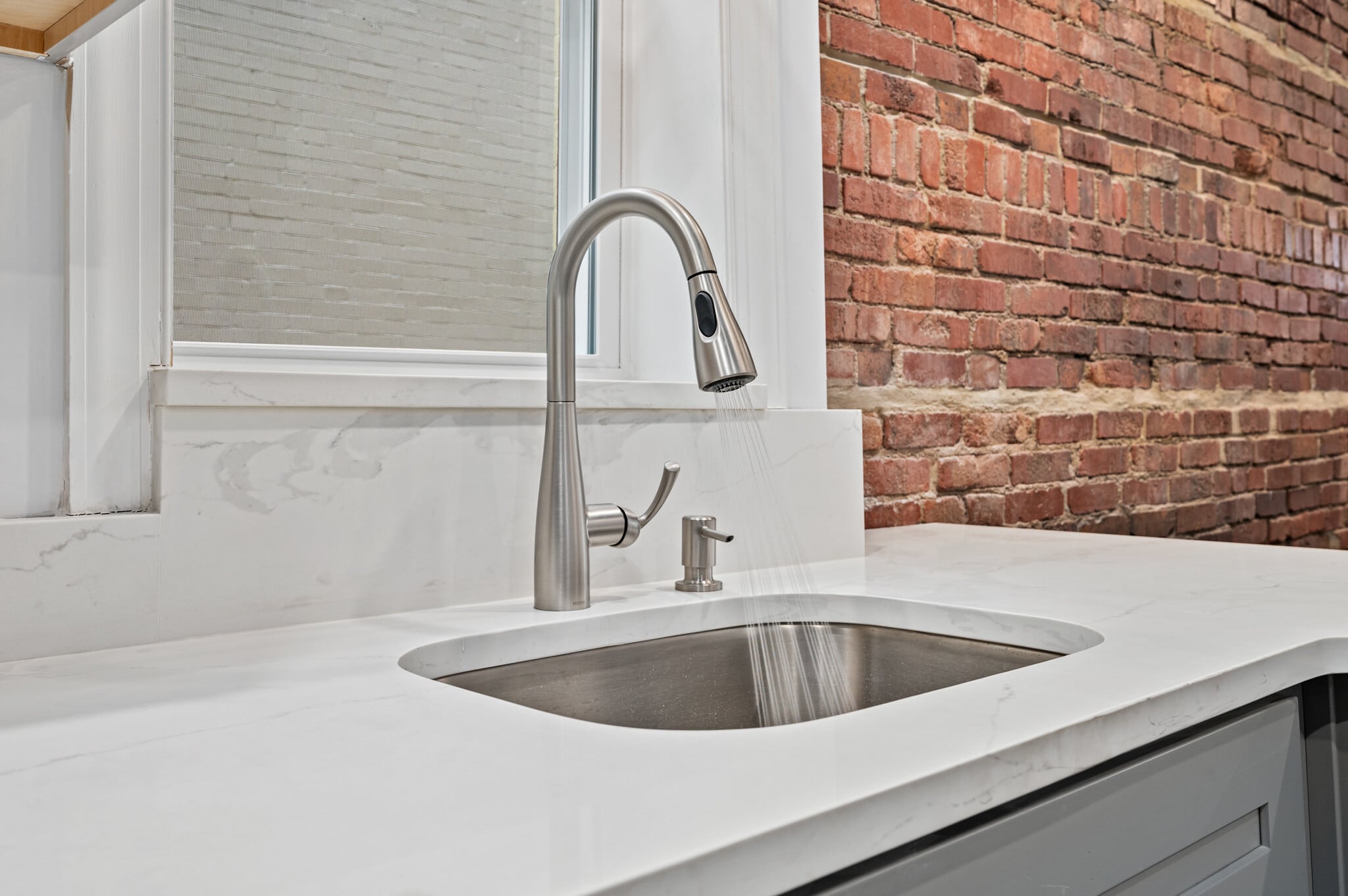 Building Photo - 318 Laurel St