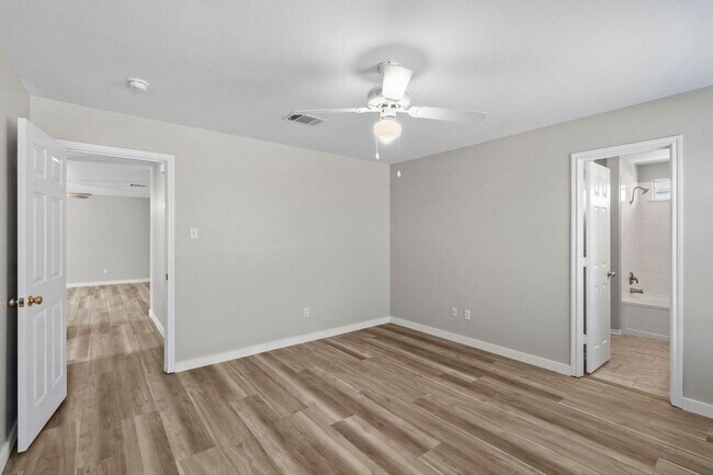 Building Photo - 164 Pearl Lake Dr