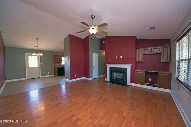 Building Photo - 211 Michel Ct