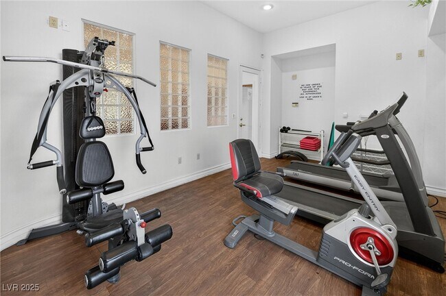 Building Photo - 5155 W Tropicana Ave