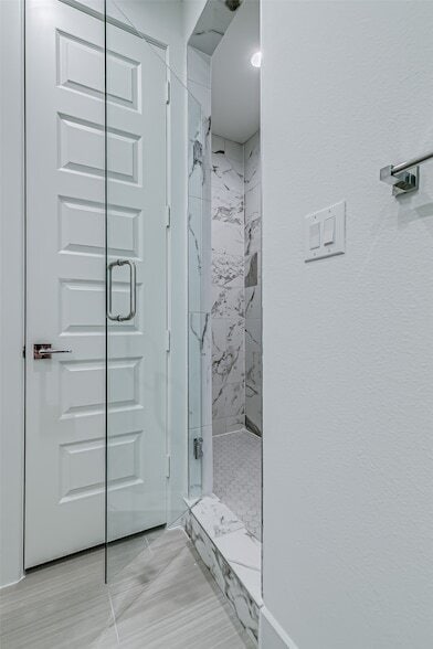 Building Photo - 6028 Lewis St