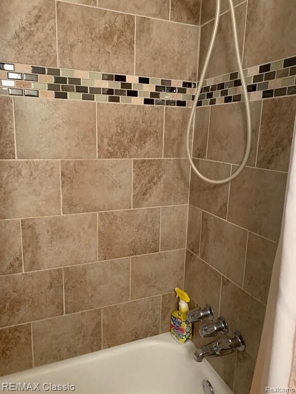 Building Photo - 43056 Devon Ln