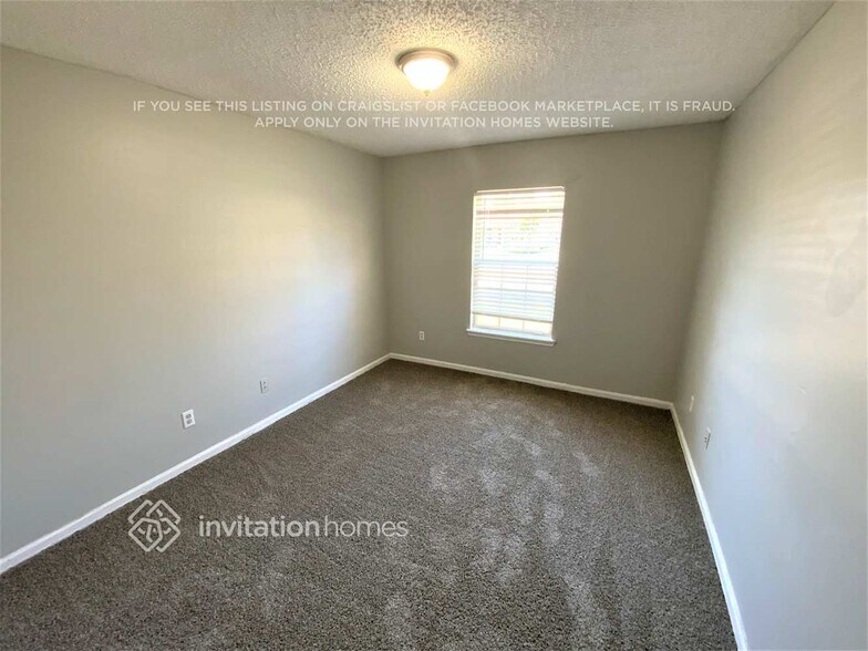 Building Photo - 11279 Chertsey Ln