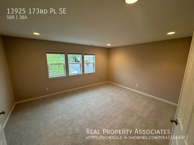 Building Photo - 13925 173rd Pl SE