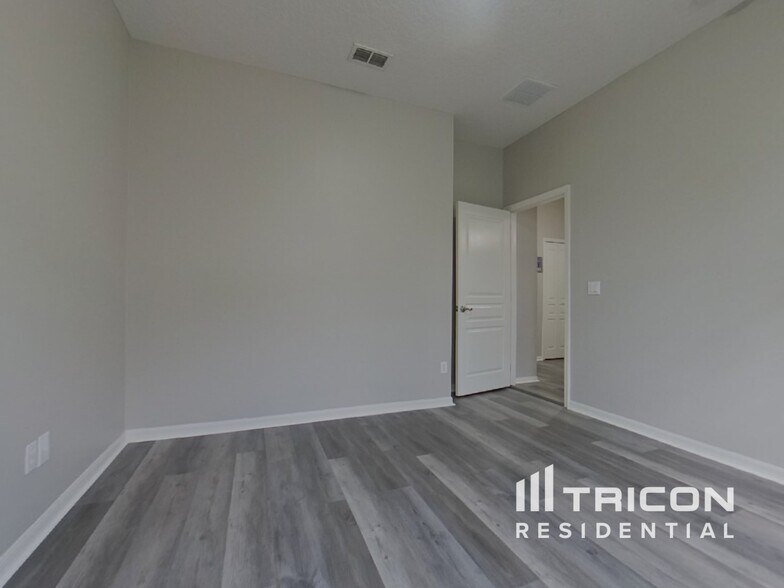 Building Photo - 1496 Wescott Loop
