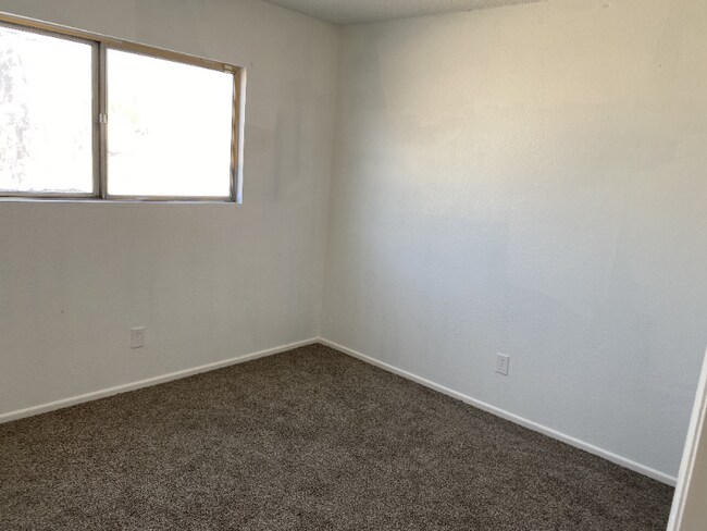 Building Photo - 3871 W Mars St