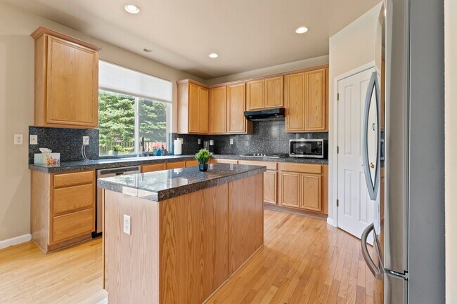 Building Photo - 2931 Blue Grouse Dr