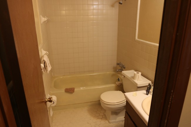 Building Photo - Westridge Apartments
