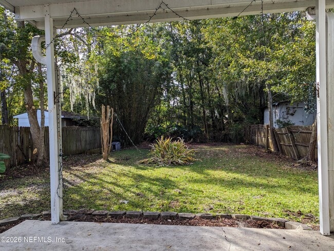 Building Photo - 572 Staffordshire Dr