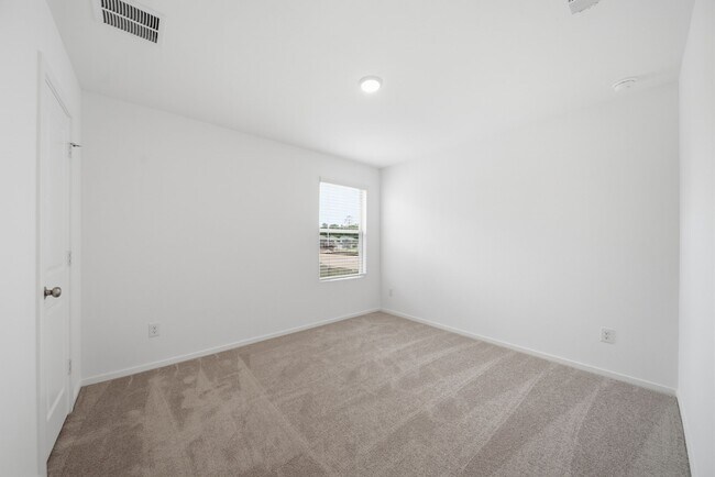 Building Photo - 10731 Sora Dr