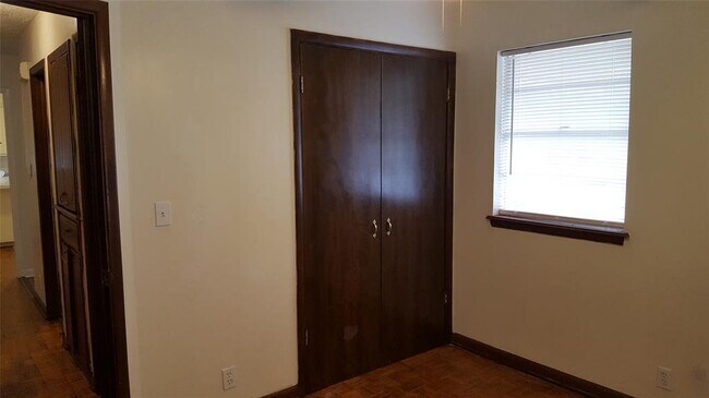 Building Photo - 1508 Southern Heights Ave