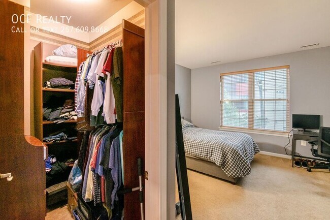 Building Photo - 3147 W Thompson St