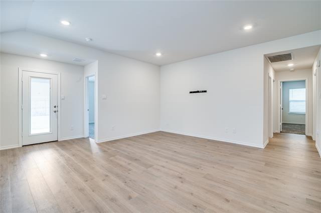 Building Photo - 3032 Zinnia St