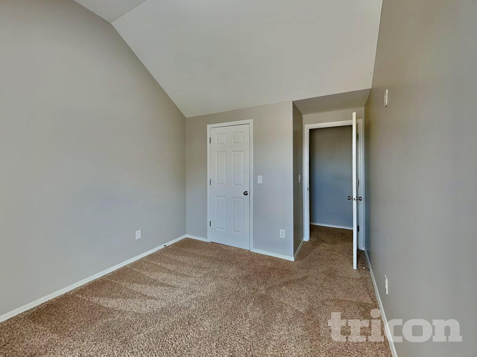 Building Photo - 2512 Landale Ct