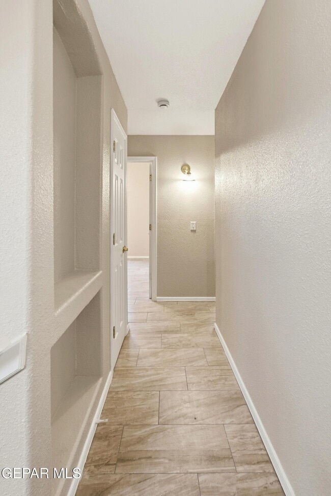 Building Photo - 7536 Le Conte Dr
