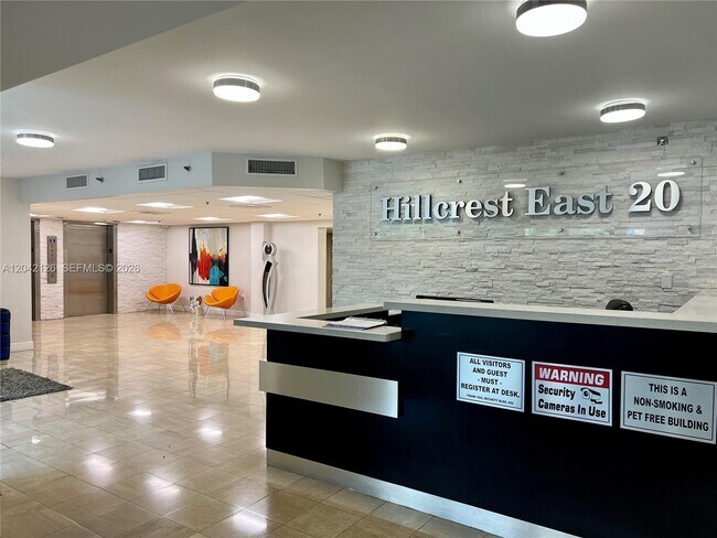 Building Photo - 919 Hillcrest Dr