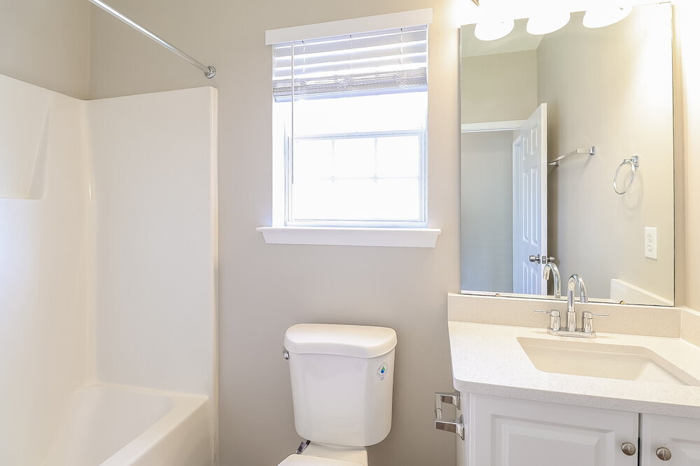 Building Photo - 197 Everett Park Dr